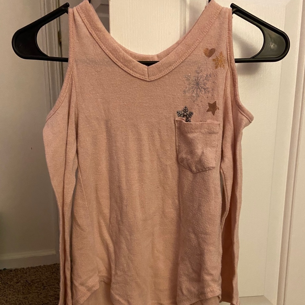 pink shirt